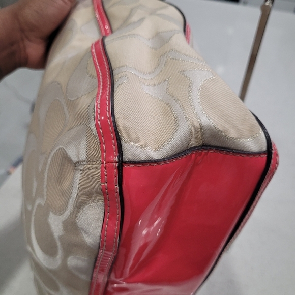🔹️COACH 🔹️ metallic signature sateen tote ✨️🩷[ With Flaws] - Picture 10 of 17